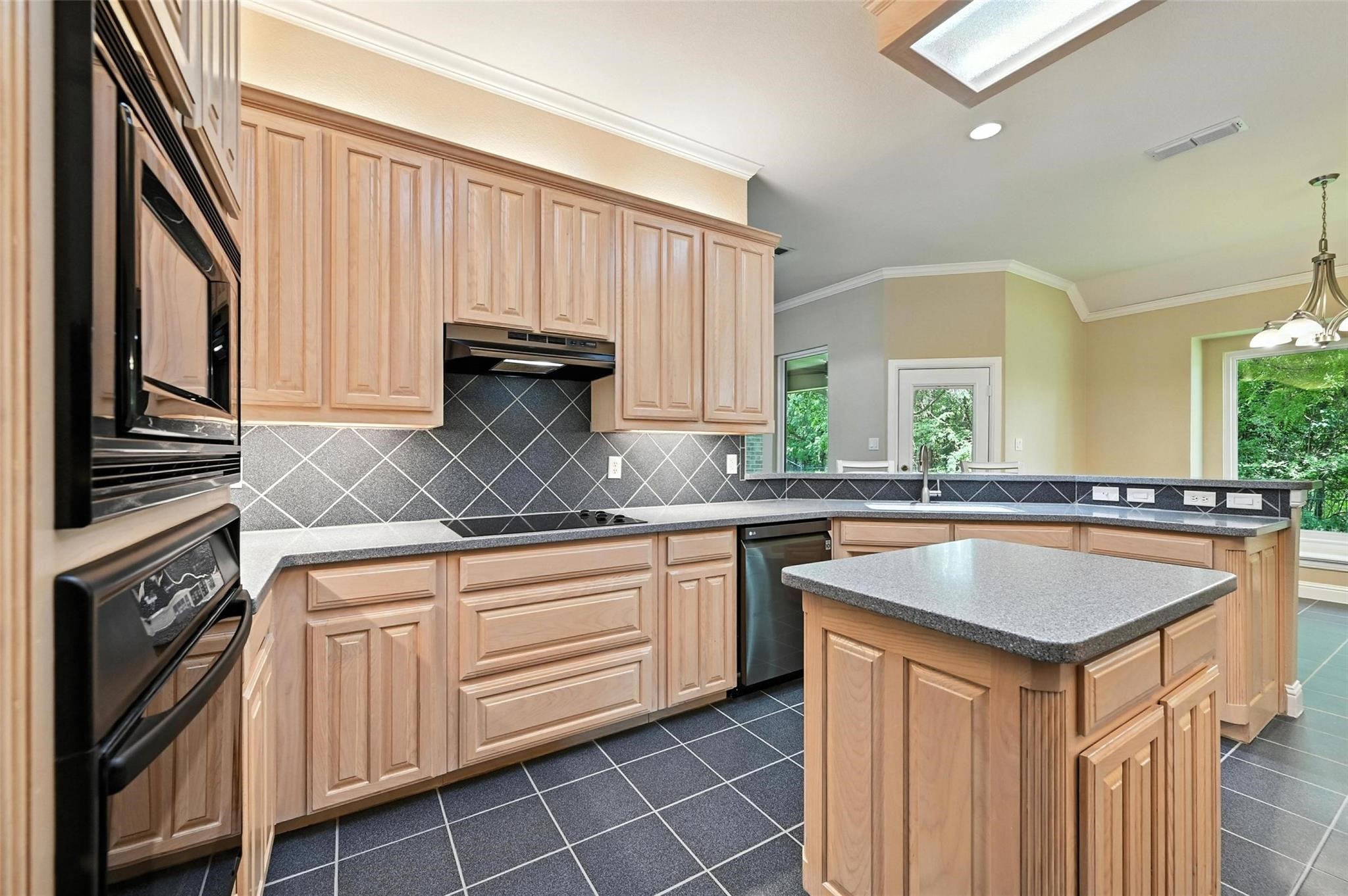 8974 Ranch Bluff Court Benbrook TX 76126