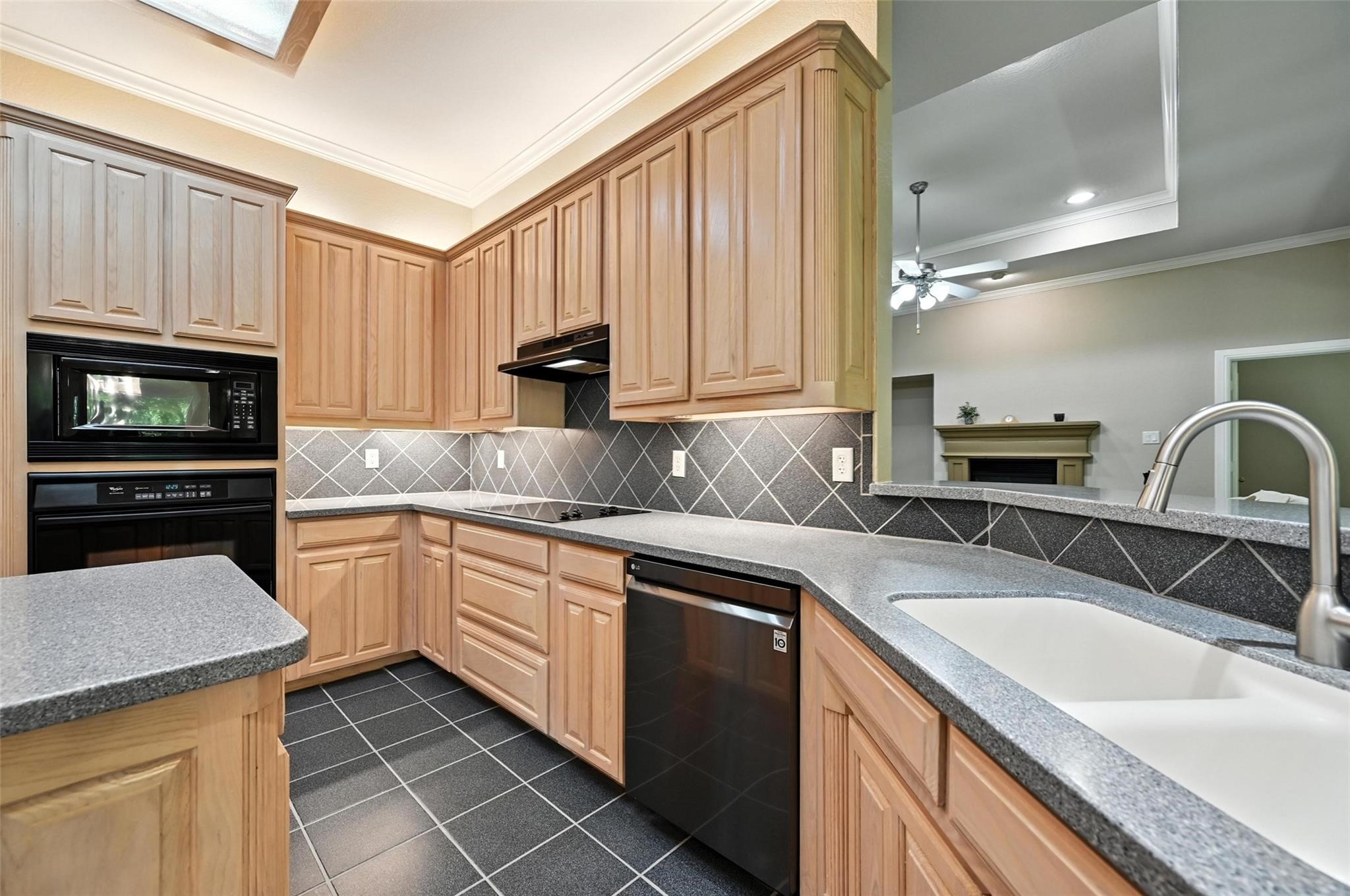 8974 Ranch Bluff Court Benbrook TX 76126