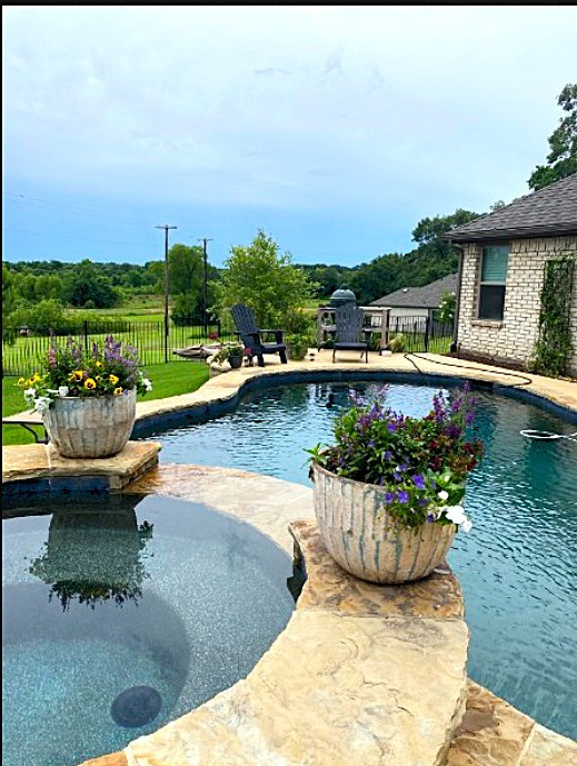 155 Private Road 7017 Edgewood TX 75117