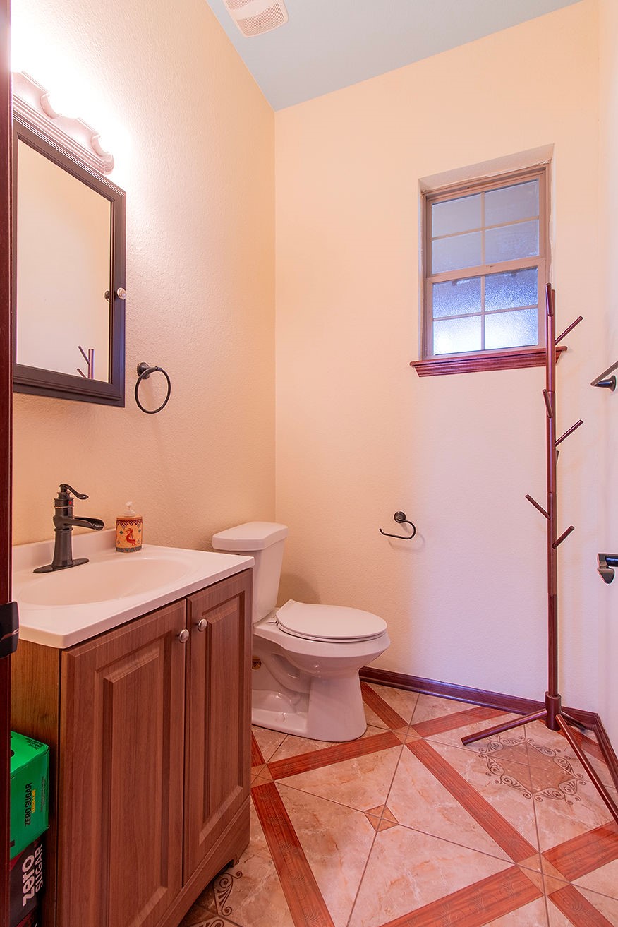 6045 Vz County Road 1110 Grand Saline TX 75140