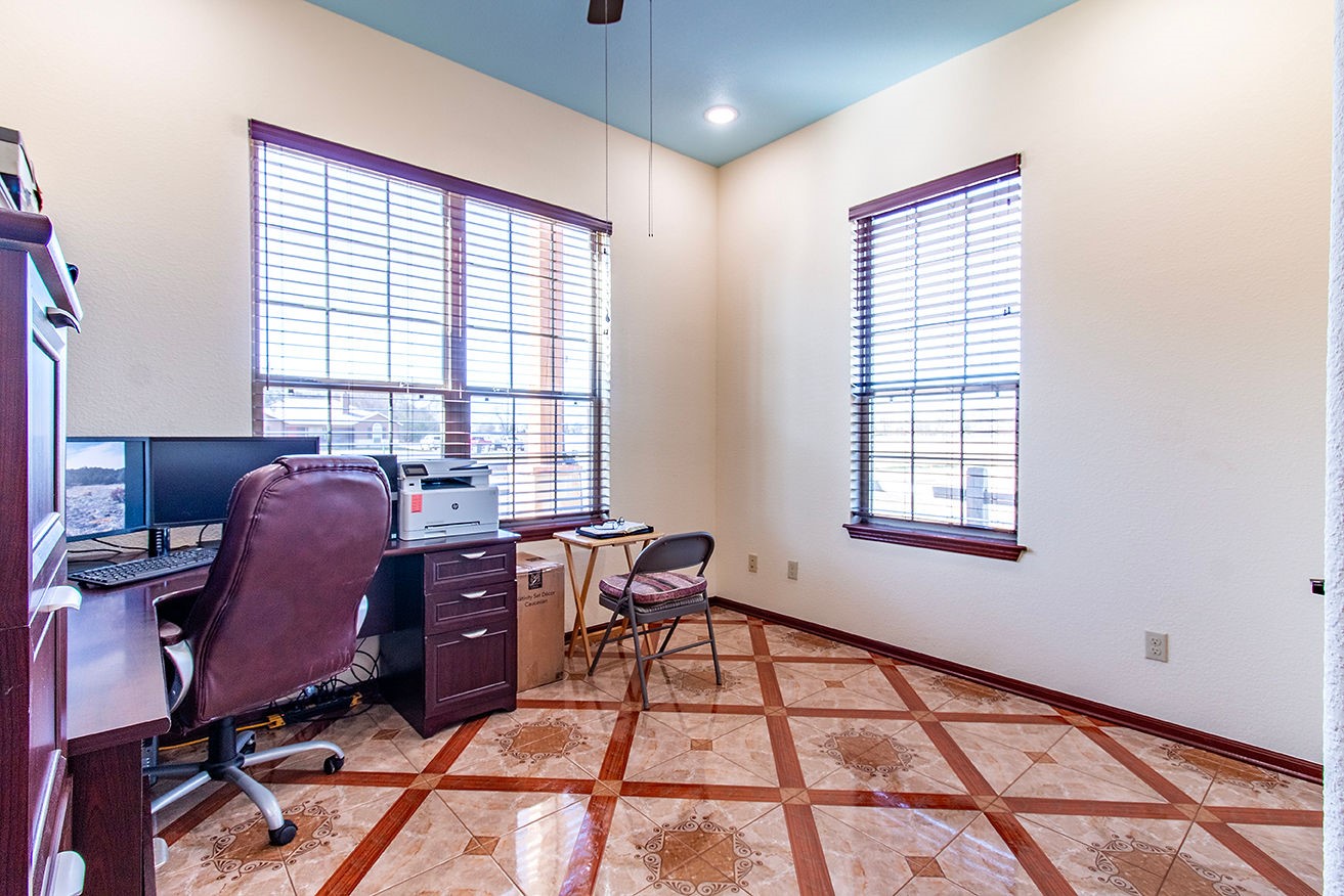 6045 Vz County Road 1110 Grand Saline TX 75140