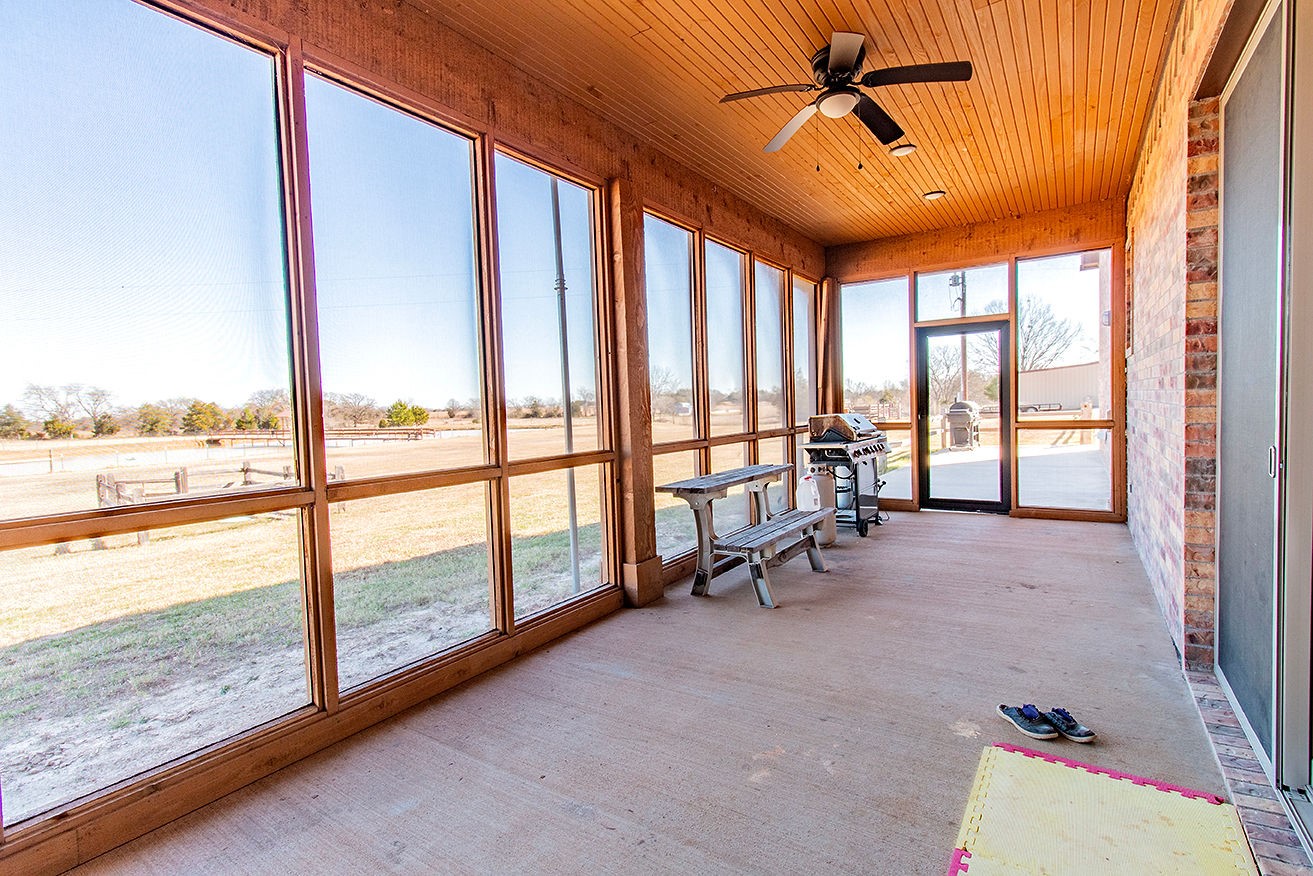 6045 Vz County Road 1110 Grand Saline TX 75140