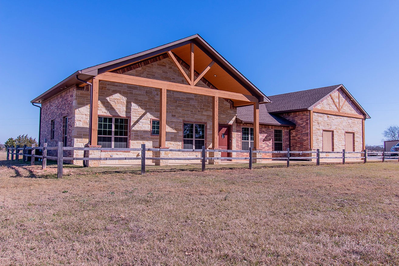 6045 Vz County Road 1110 Grand Saline TX 75140
