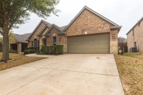 912 Monticello Drive Burleson TX 76028