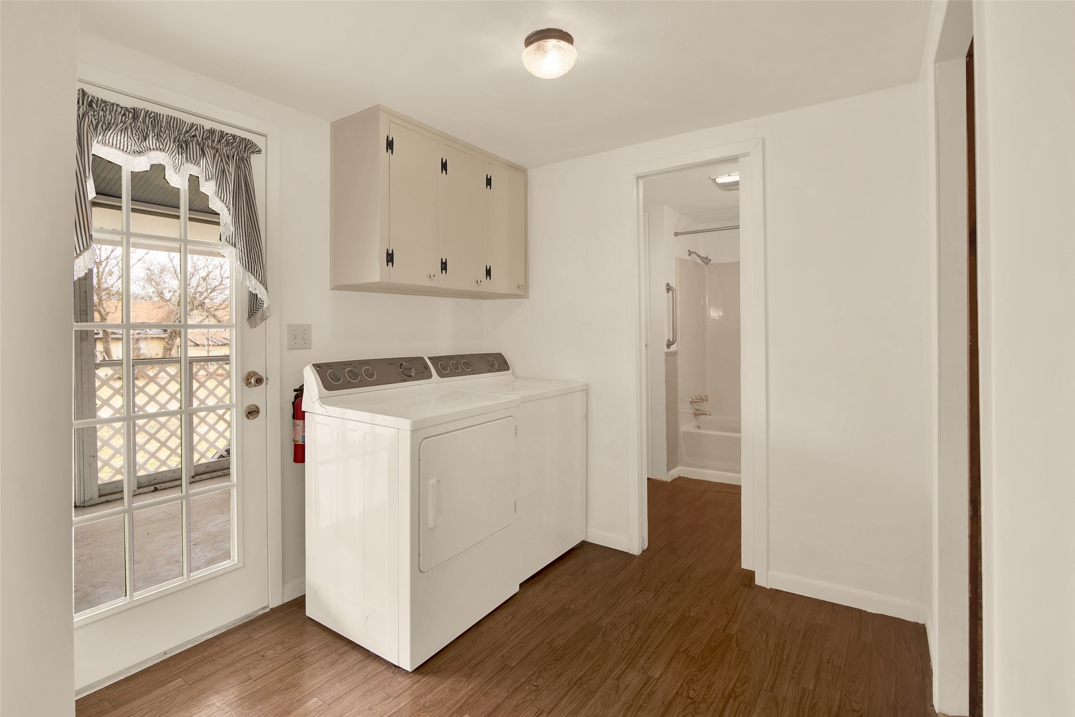 404 N Blanton Whitewright TX 75491