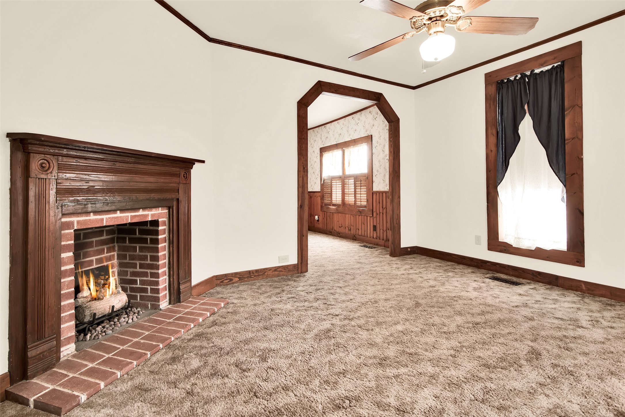 404 N Blanton Whitewright TX 75491