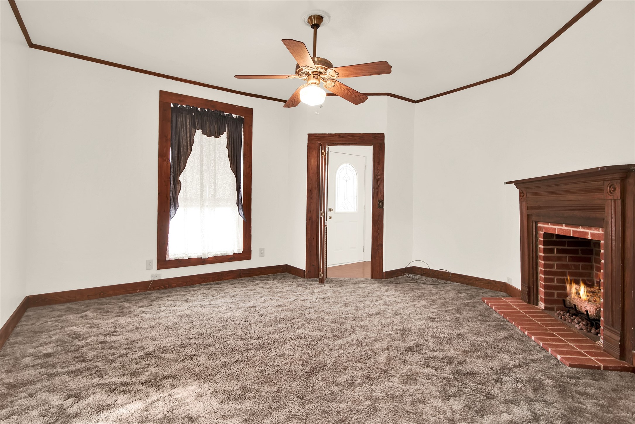 404 N Blanton Whitewright TX 75491