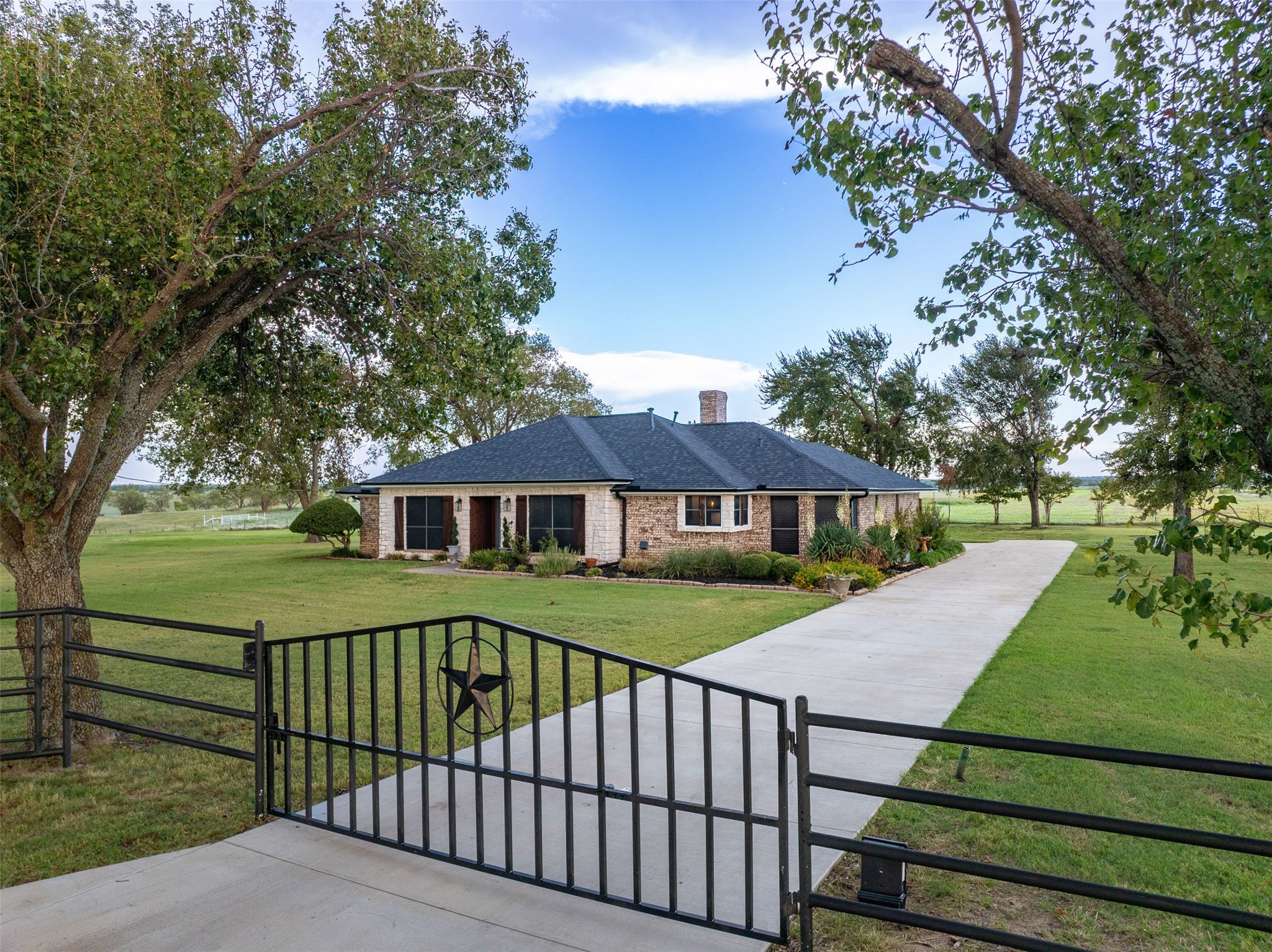 1642 Texas Longhorn Trail Gunter TX 75058