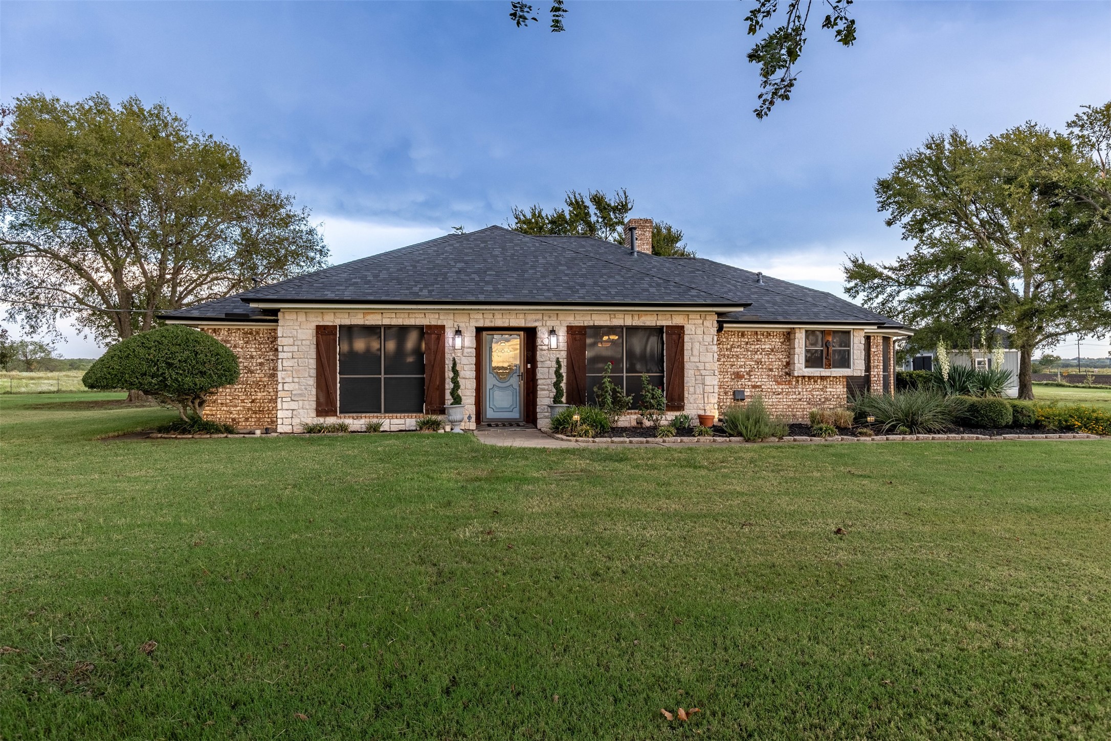 1642 Texas Longhorn Trail Gunter TX 75058