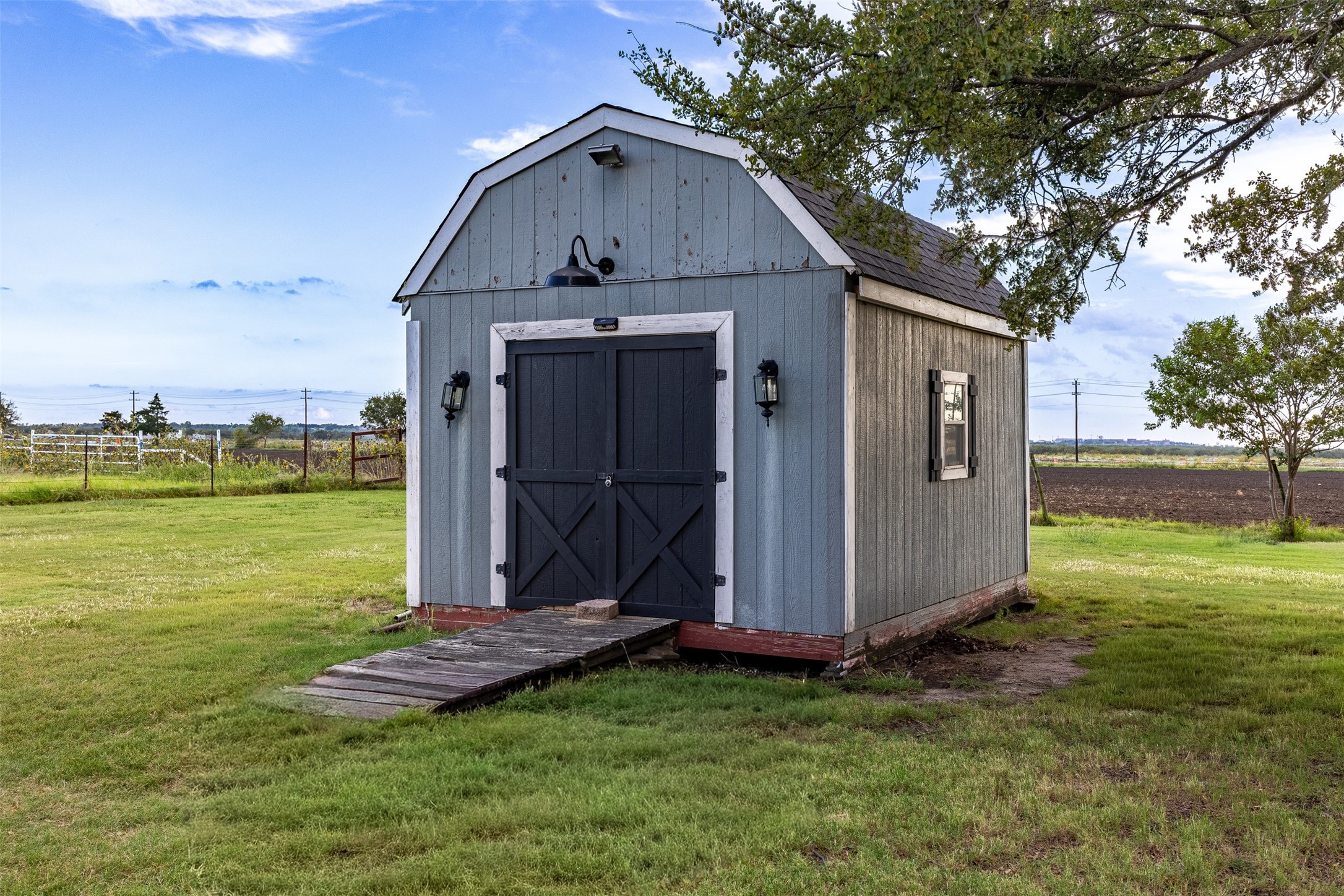 1642 Texas Longhorn Trail Gunter TX 75058