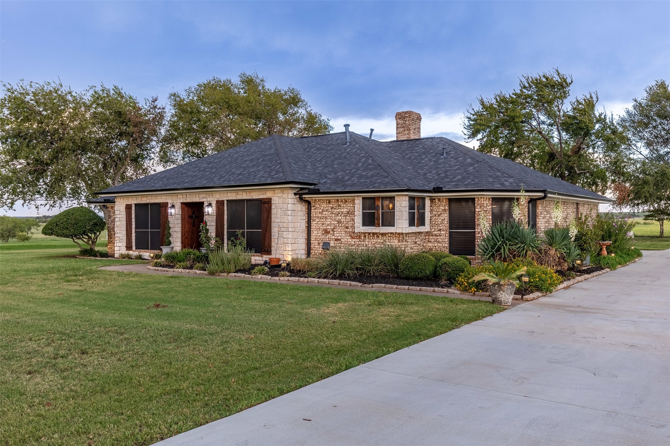 1642 Texas Longhorn Trail Gunter TX 75058