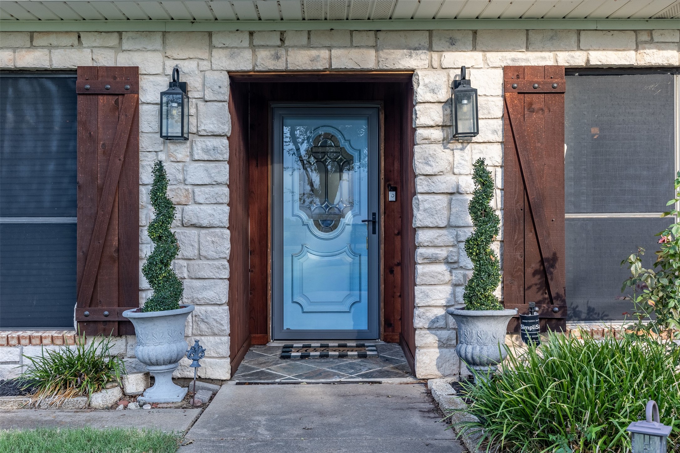 1642 Texas Longhorn Trail Gunter TX 75058