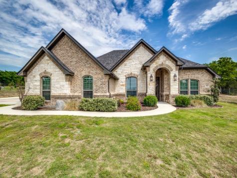 285 County Road 3451 Paradise TX 76073