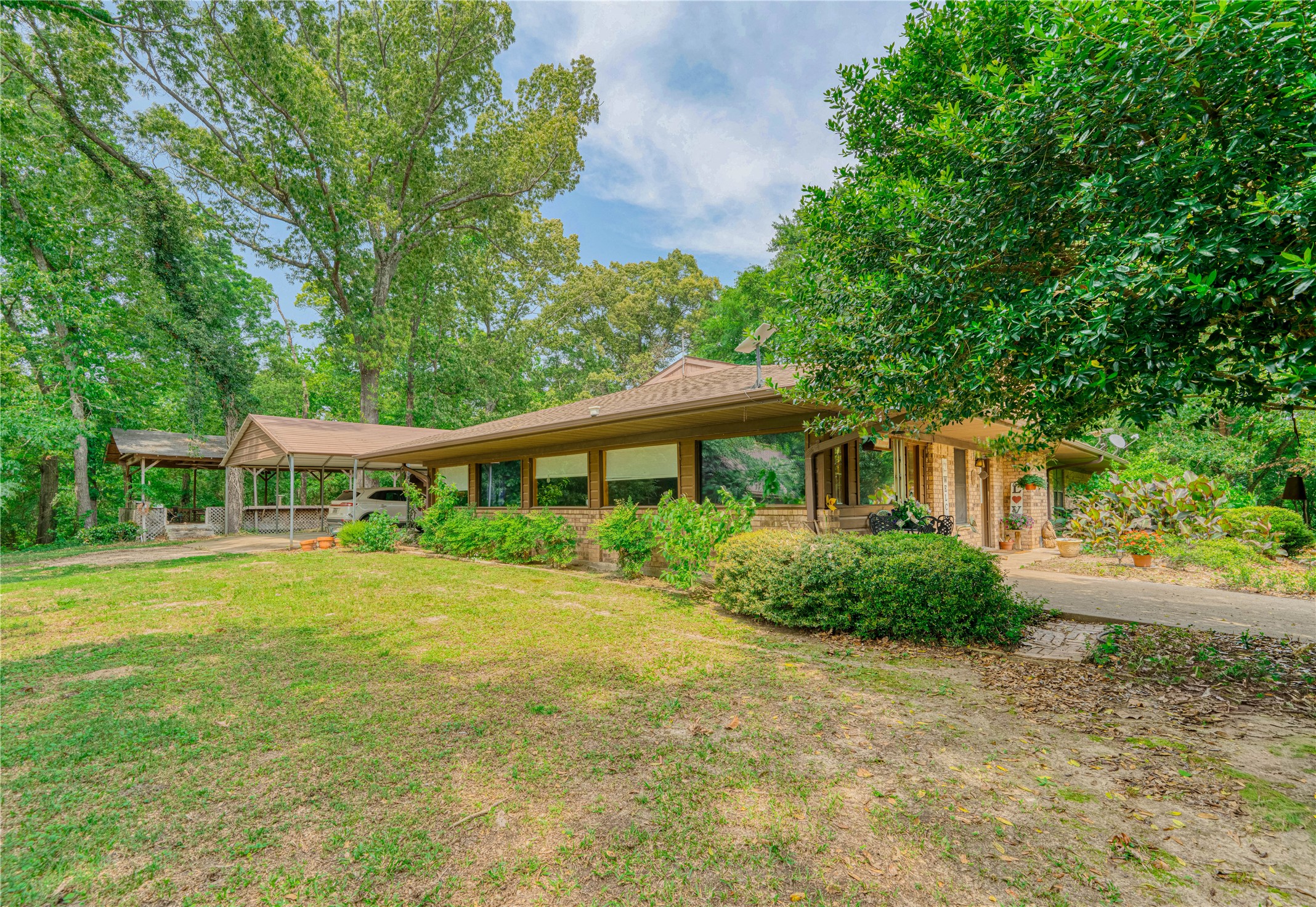 2787 Fm 250 N Hughes Springs TX 75656
