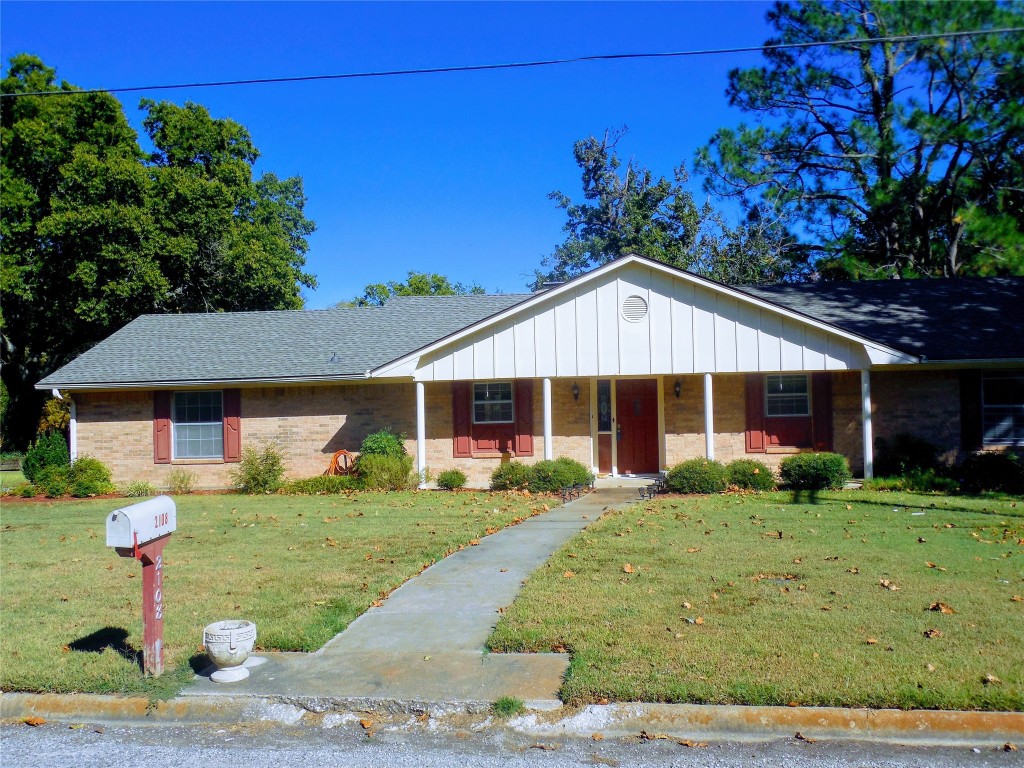 2108 Agnew Street Bonham TX 75418