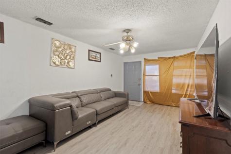 6510 Oak Forest Court Fort Worth TX 76112