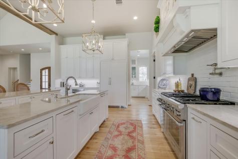 1005 Cats Eye Horseshoe Bay TX 78657