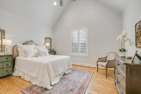 1005 Cats Eye Horseshoe Bay TX 78657