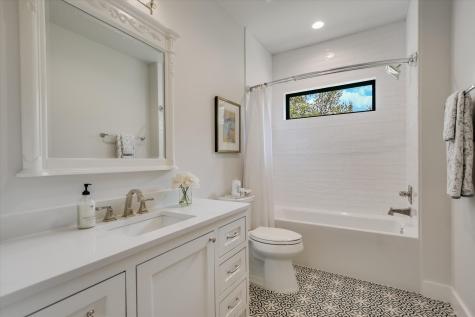 1005 Cats Eye Horseshoe Bay TX 78657