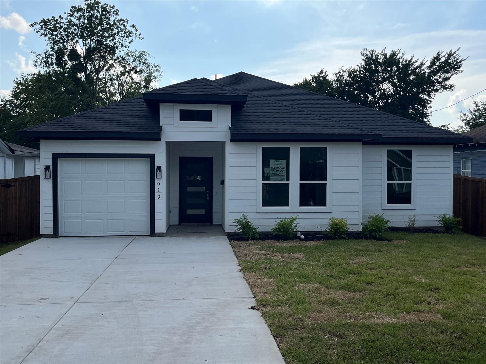 619 Elwayne Avenue Dallas TX 75217