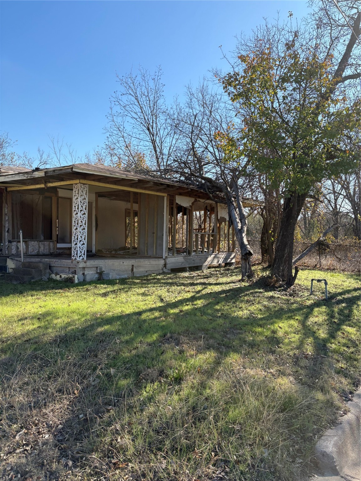 1007 2nd Avenue SE Mineral Wells TX 76067