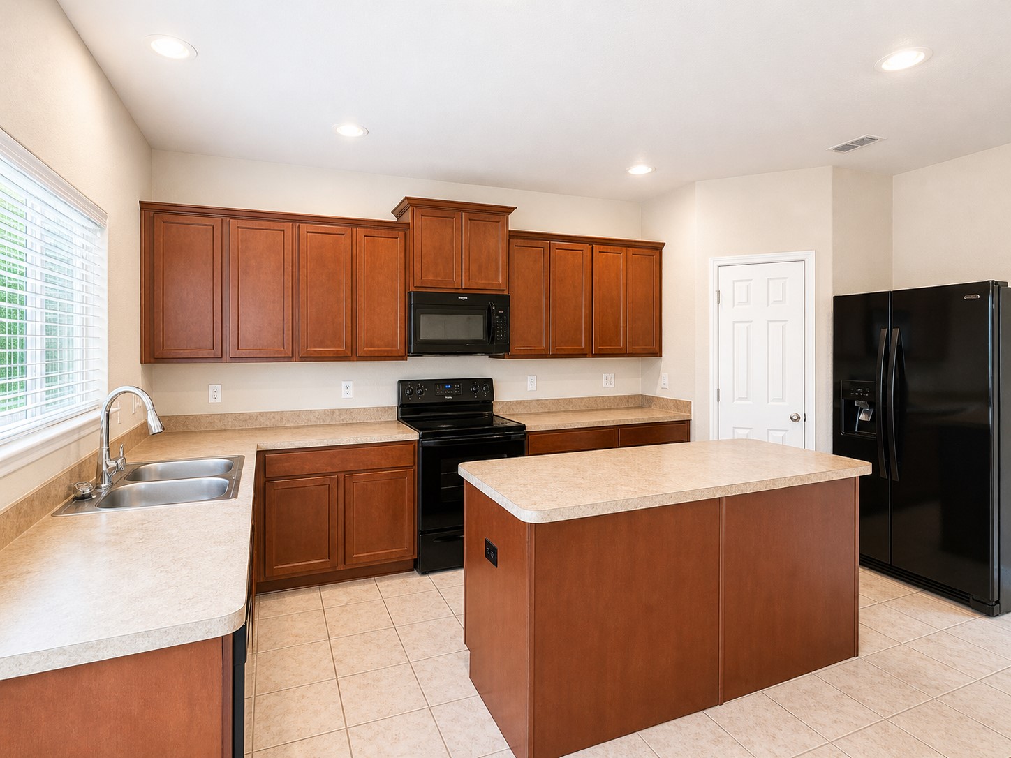 5548 Thunder Bay Drive Fort Worth TX 76119