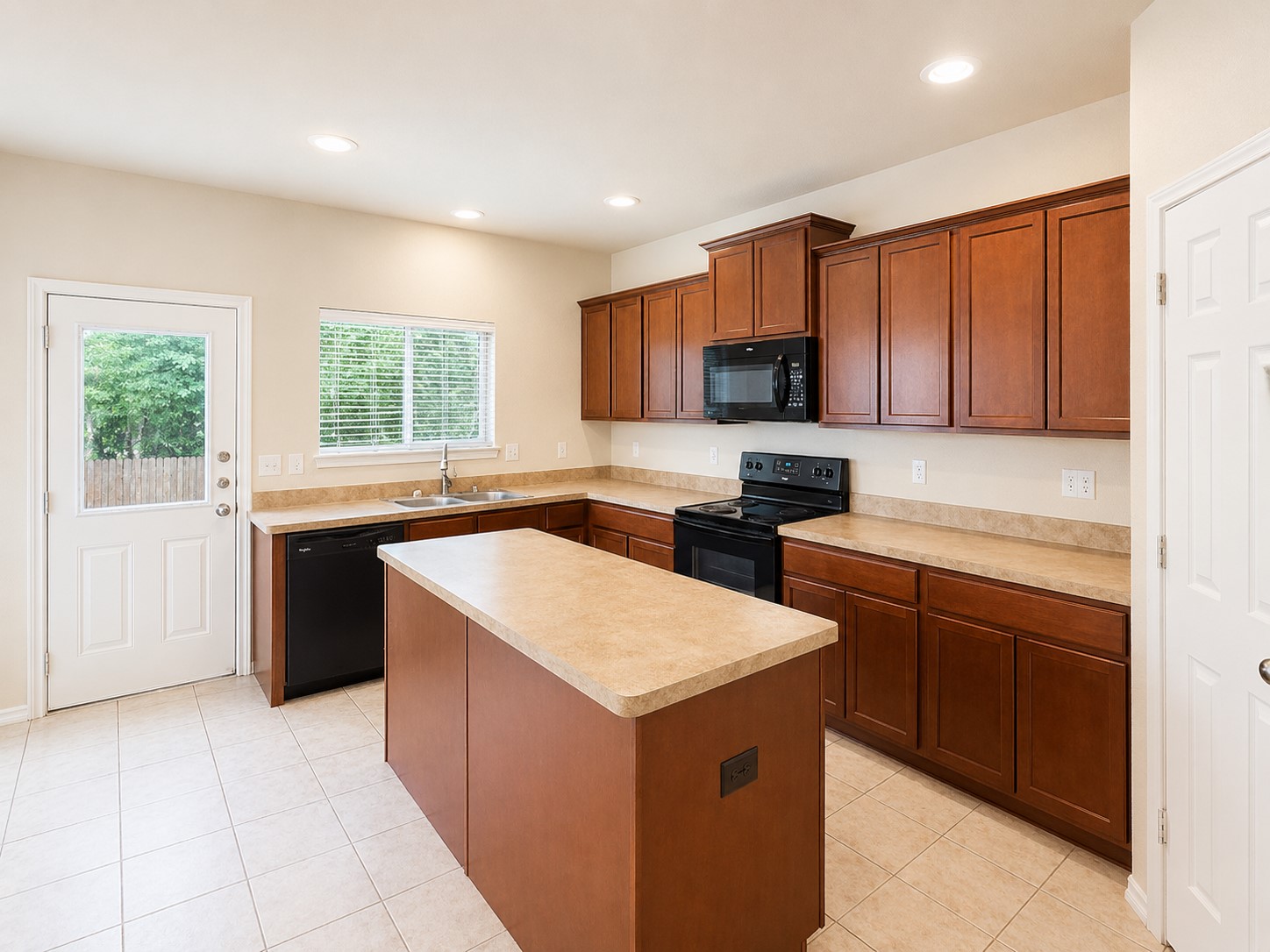 5548 Thunder Bay Drive Fort Worth TX 76119