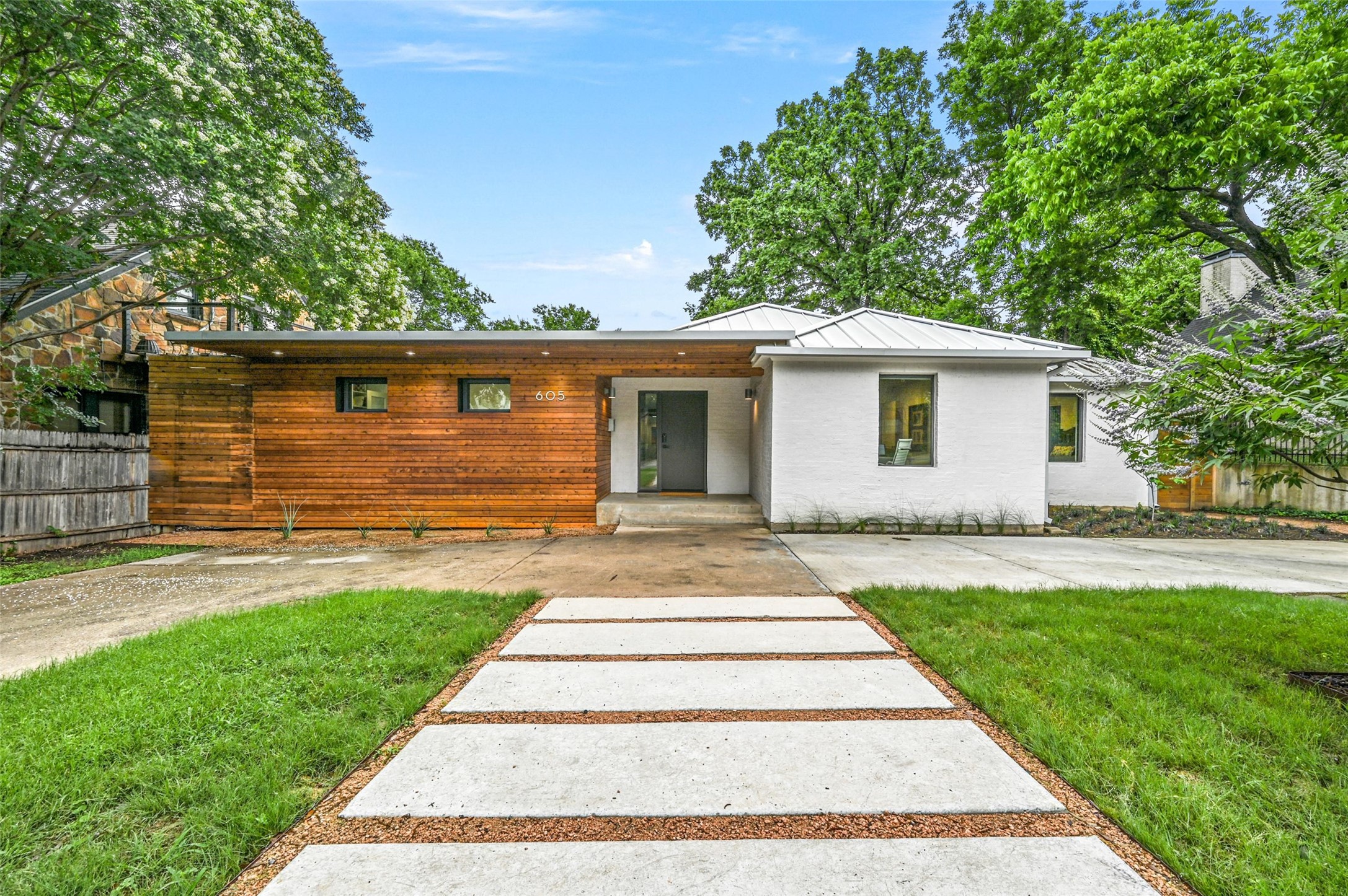 605 Monticello Drive Fort Worth TX 76107