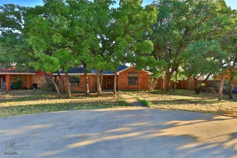 1606 Hunters Glen Lane Clyde TX 79510