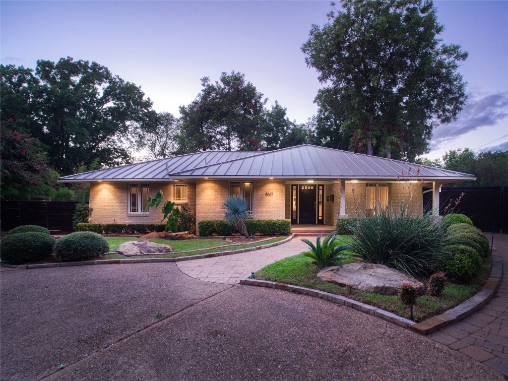 8567 San Fernando Way Dallas TX 75218