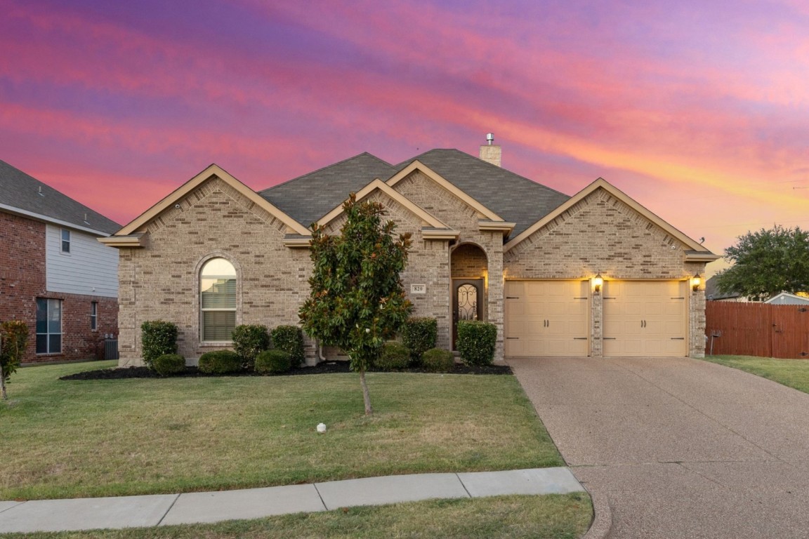 820 Spice Street Desoto TX 75115