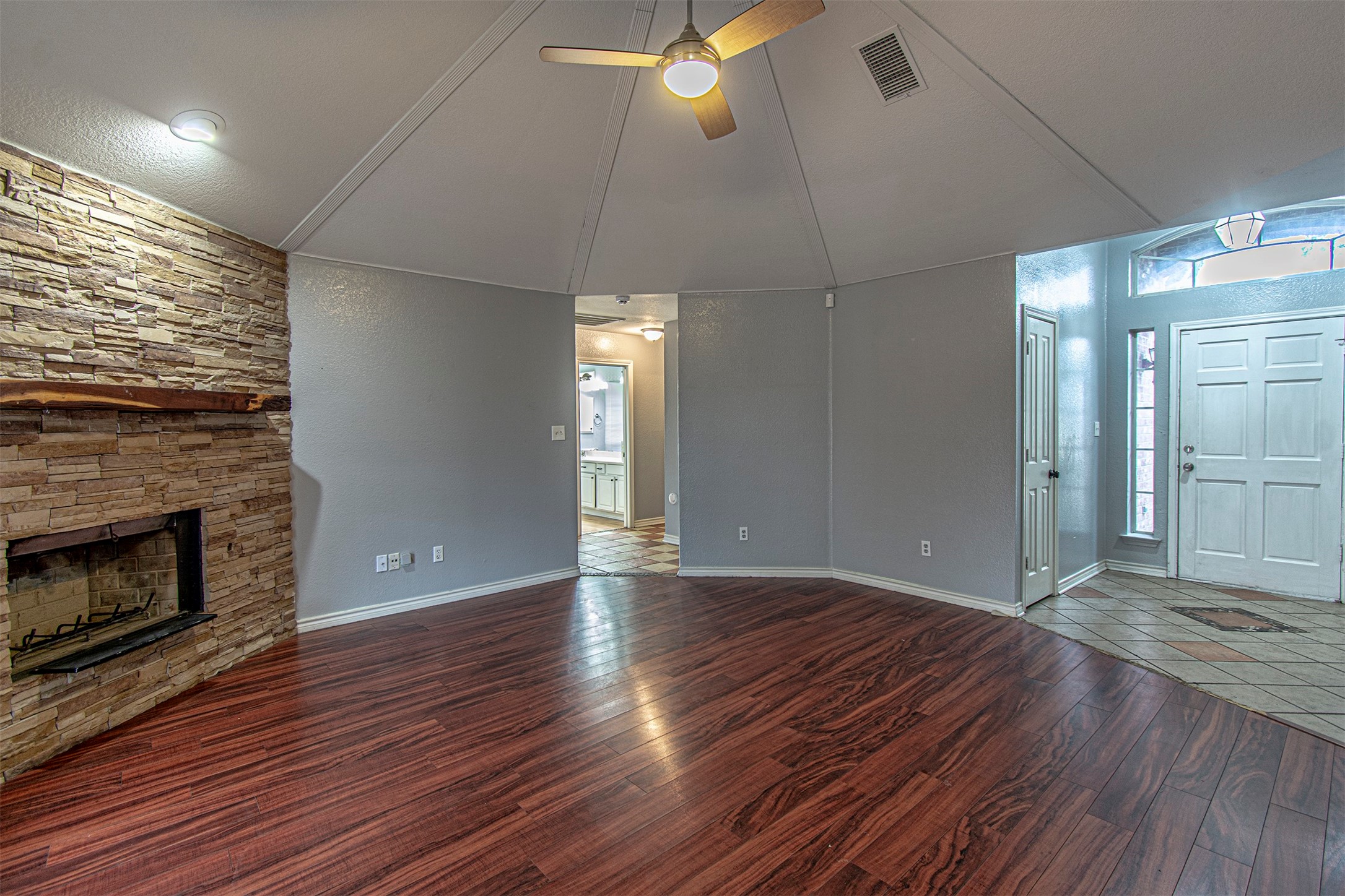 348 Craddock Drive Glenn Heights TX 75154