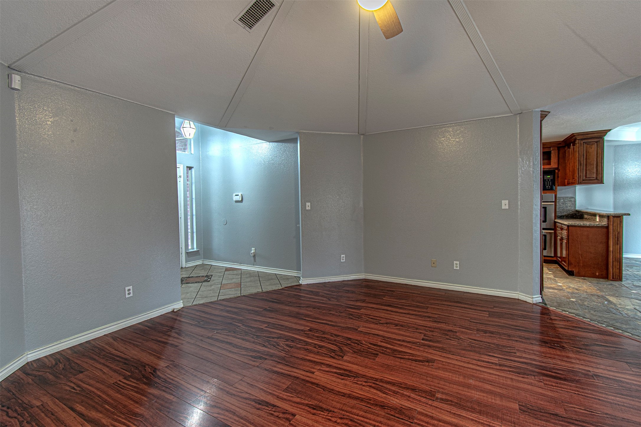 348 Craddock Drive Glenn Heights TX 75154