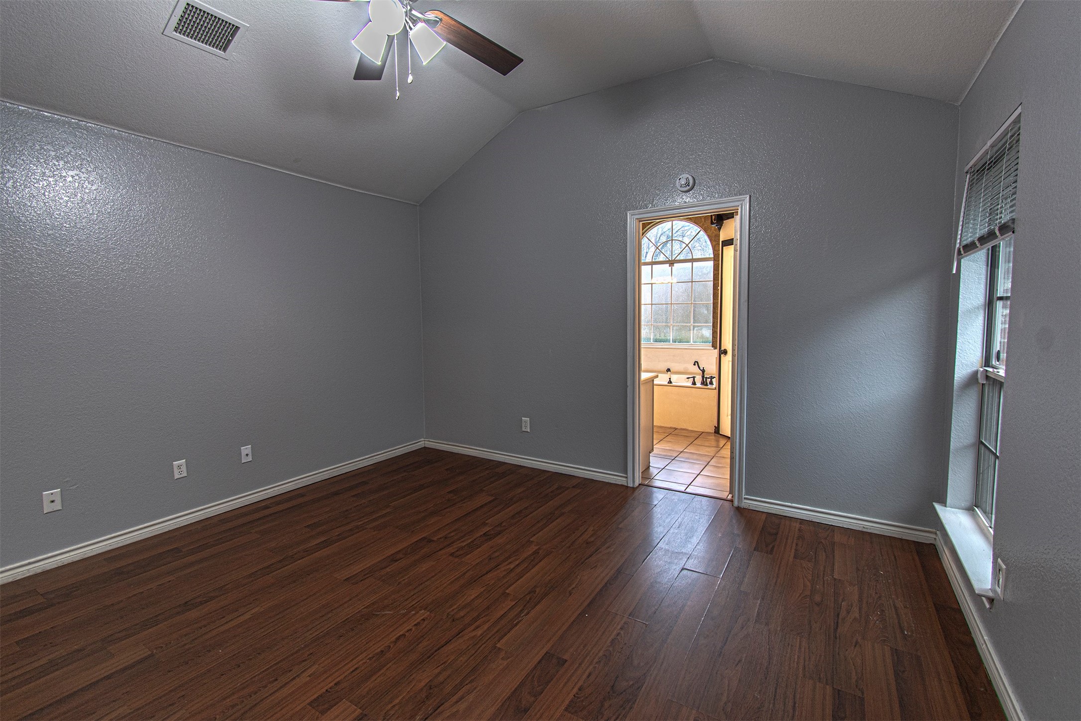 348 Craddock Drive Glenn Heights TX 75154