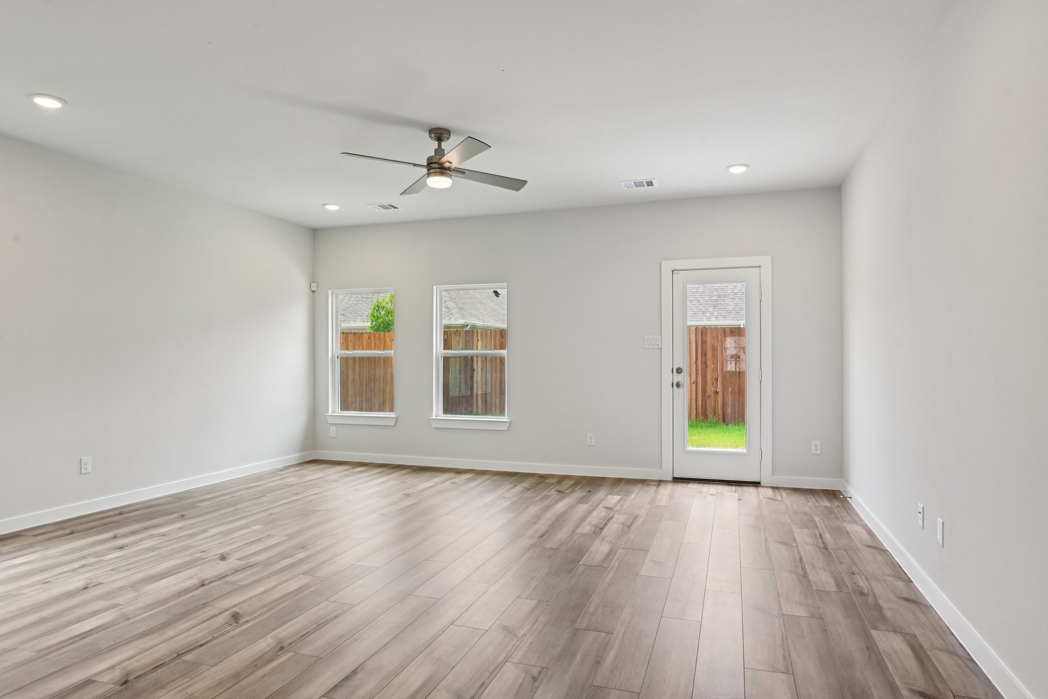 337 Amberville Drive Red Oak TX 75154