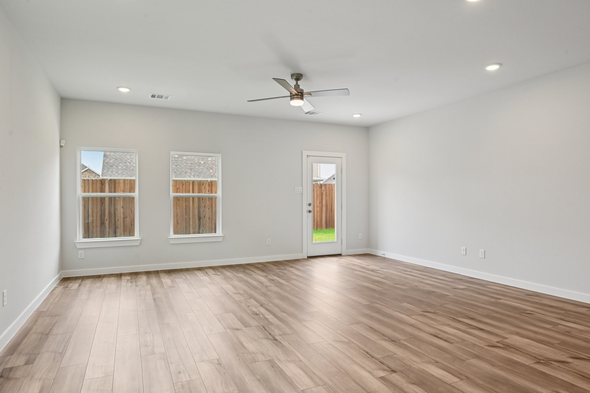 337 Amberville Drive Red Oak TX 75154