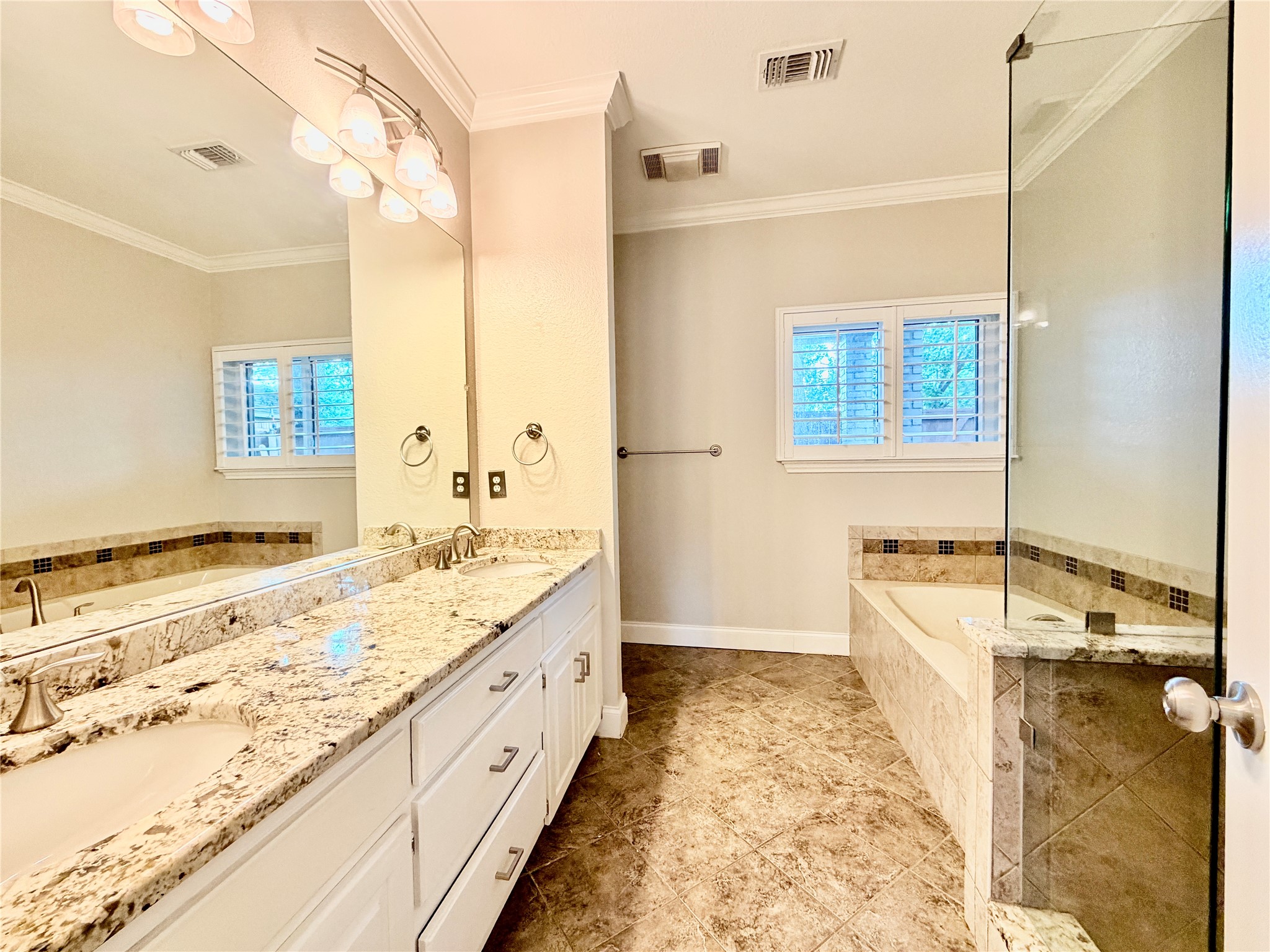 2937 Sweet Briar Street Grapevine TX 76051