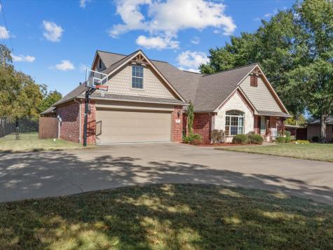 611 W Bells Boulevard Bells TX 75414