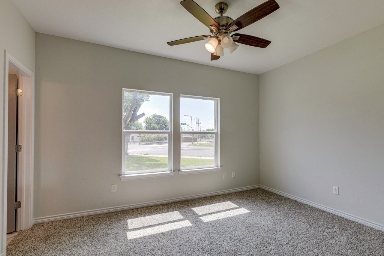 3083 Sunnyvale Street Dallas TX 75216