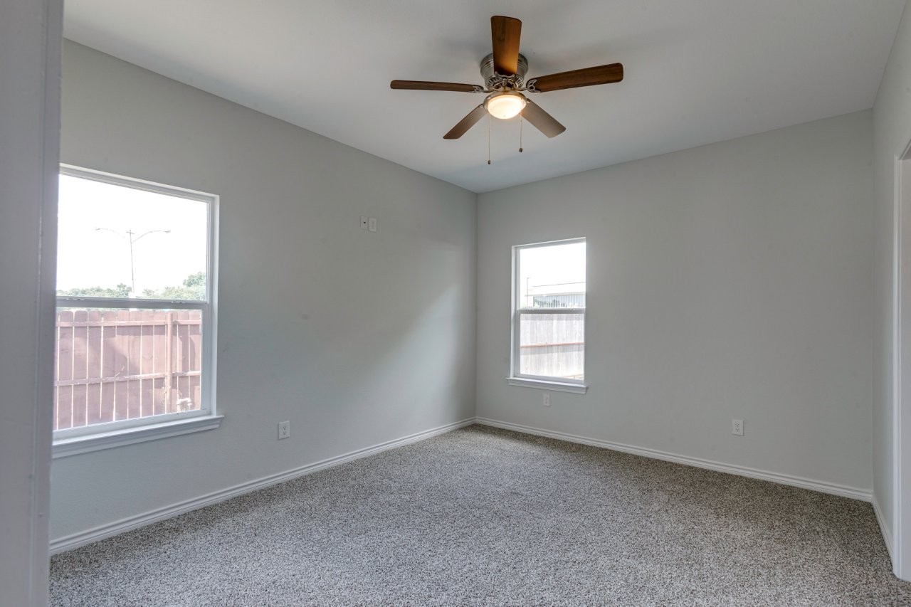 3083 Sunnyvale Street Dallas TX 75216