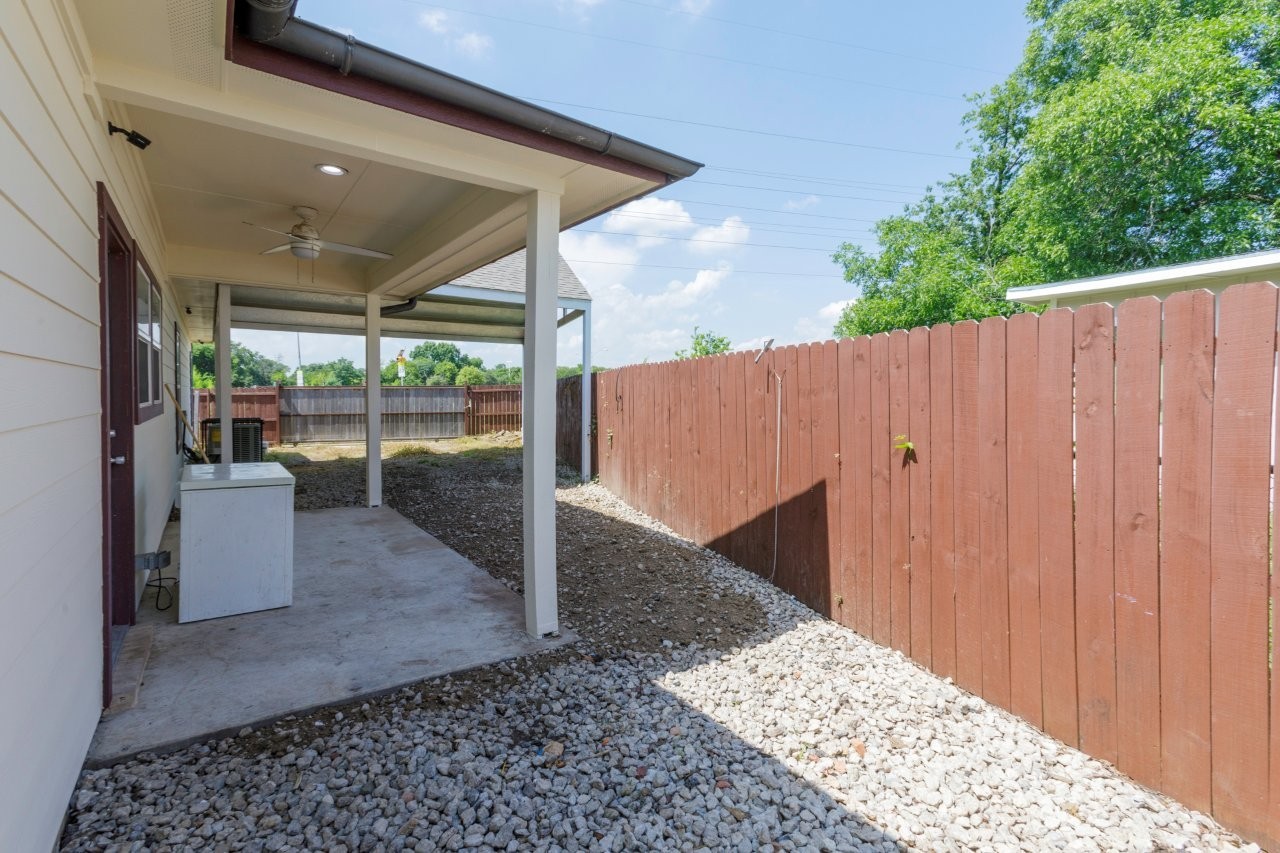 3083 Sunnyvale Street Dallas TX 75216