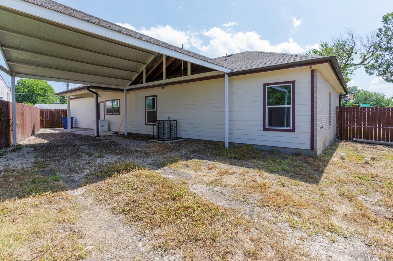 3083 Sunnyvale Street Dallas TX 75216