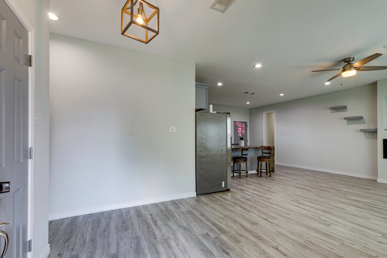 3083 Sunnyvale Street Dallas TX 75216