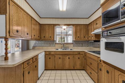 805 Evelyn Drive Lorena TX 76655