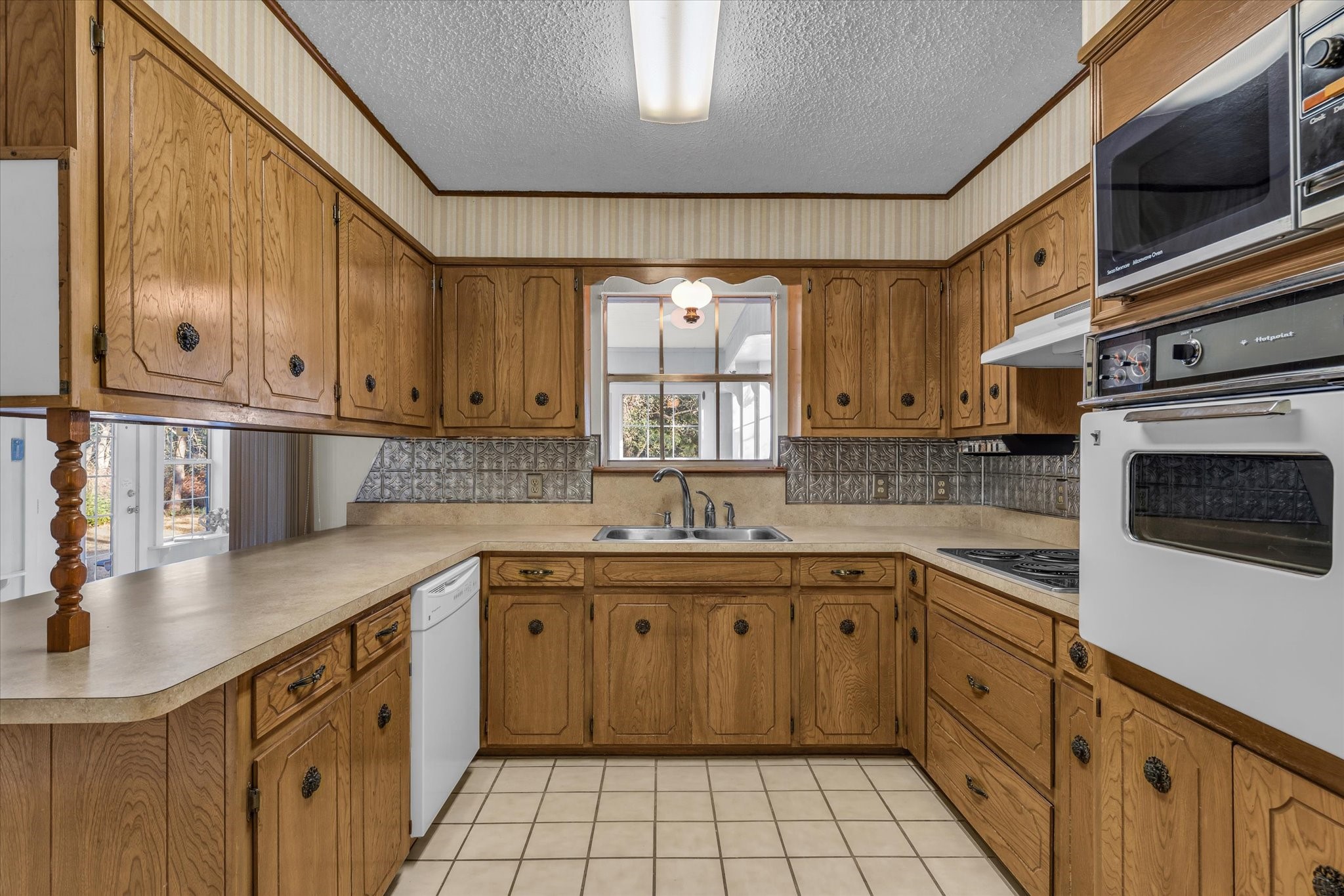805 Evelyn Drive Lorena TX 76655