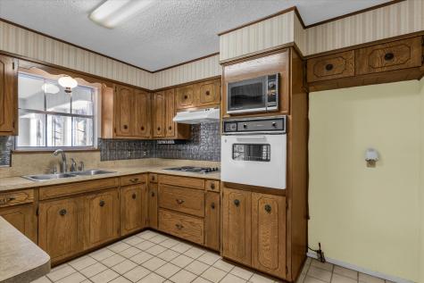 805 Evelyn Drive Lorena TX 76655