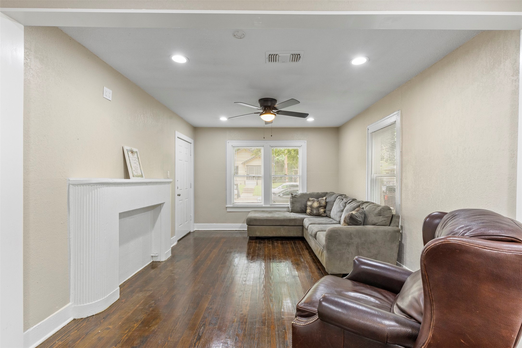 3227 Spring Avenue Dallas TX 75215