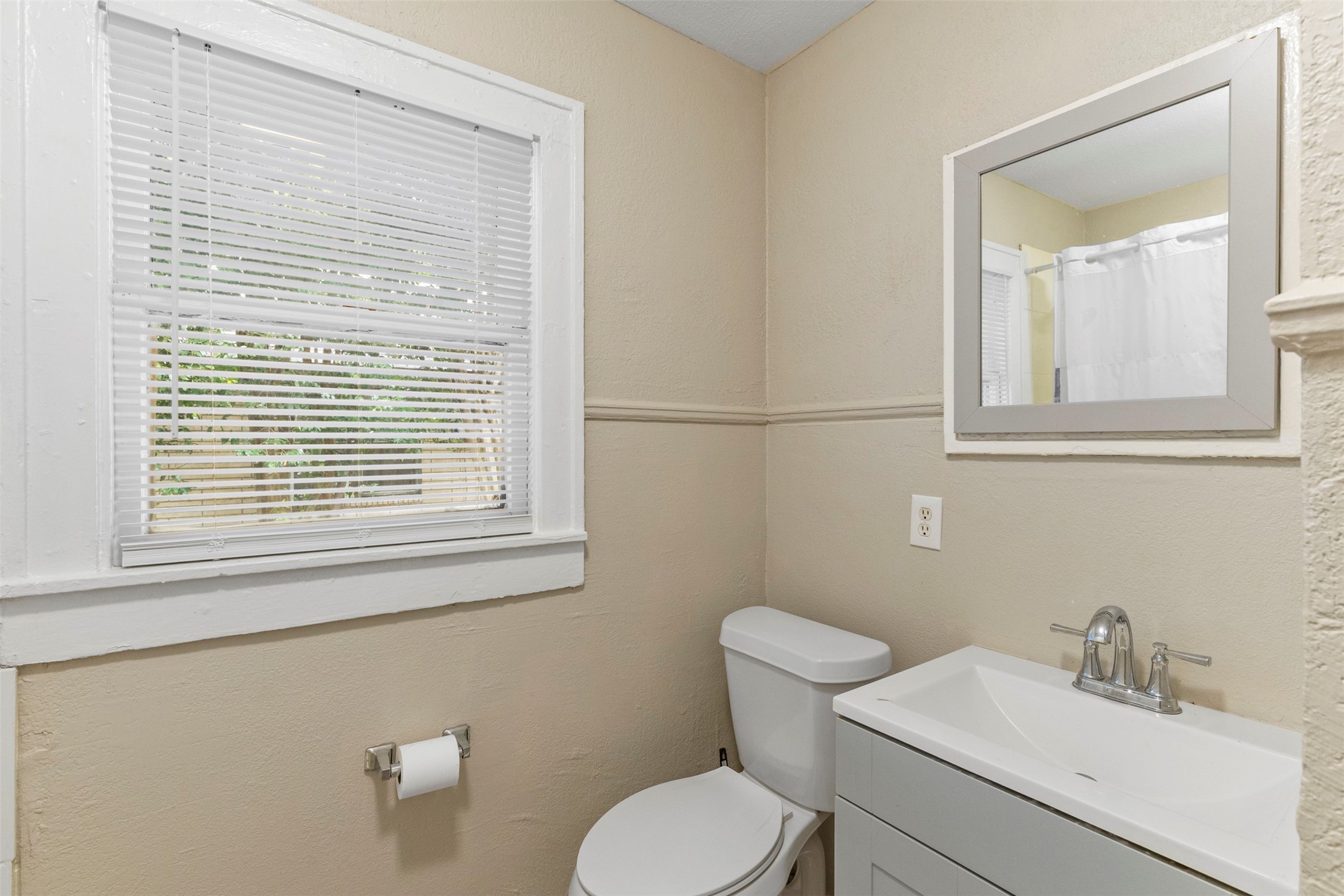3227 Spring Avenue Dallas TX 75215