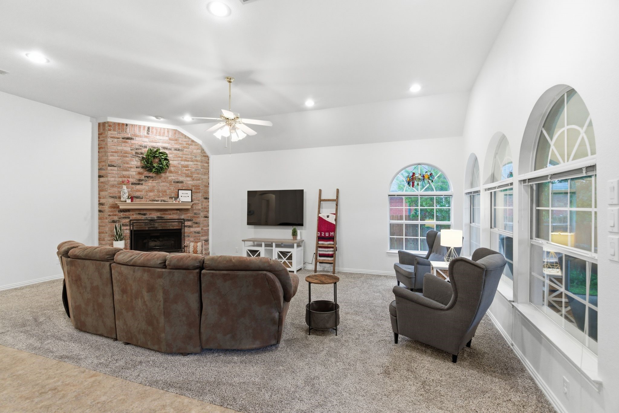 541 Crickett Way Grand Prairie TX 75052