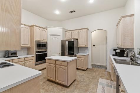 541 Crickett Way Grand Prairie TX 75052